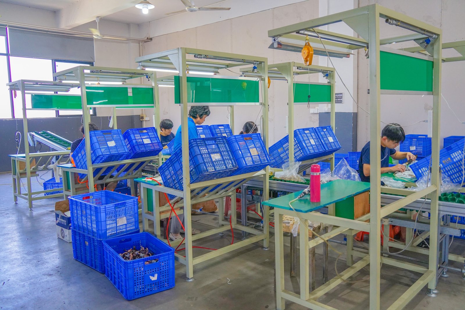 组装车间 1 Scaled